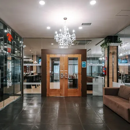 Zenit Hall 88 Hotel apartamentowy Salamanka