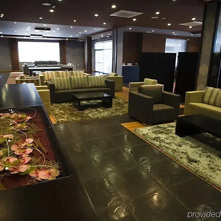 Hotel apartamentowy Zenit Hall 88