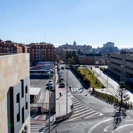 Zenit Hall 88 Hotel apartamentowy 4*