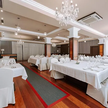 Zenit Hall 88 Aparthotel 4*