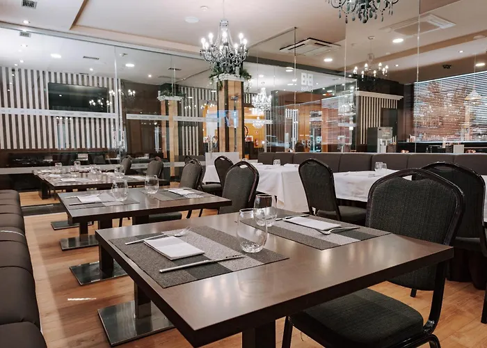 Zenit Hall 88 Aparthotel Salamanca