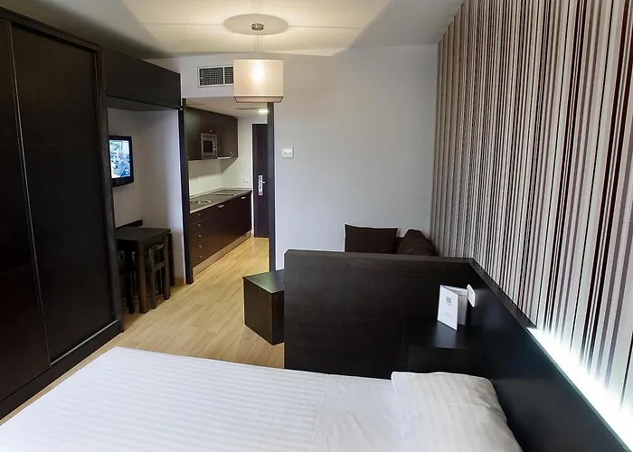 Zenit Hall 88 Aparthotel Salamanca